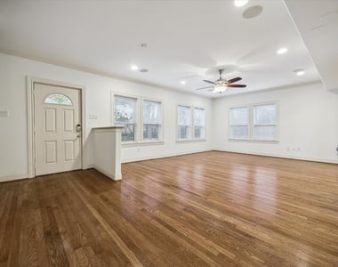 1909 W Lamar Street - Photo Thumbnail 3