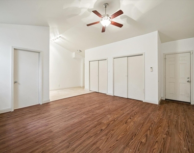 1909 W Lamar Street - Photo Thumbnail 26