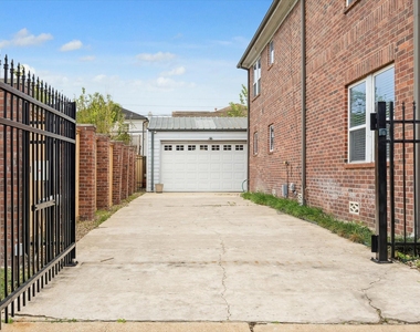 1909 W Lamar Street - Photo Thumbnail 30