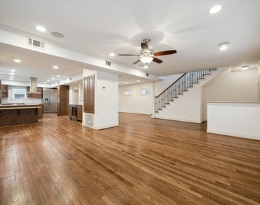 1909 W Lamar Street - Photo Thumbnail 10