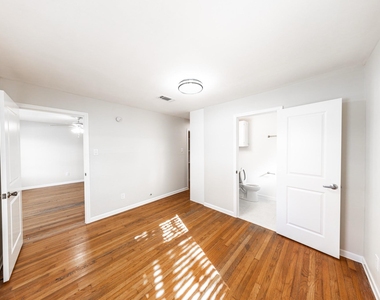 4710 Glenmont Street - Photo Thumbnail 13