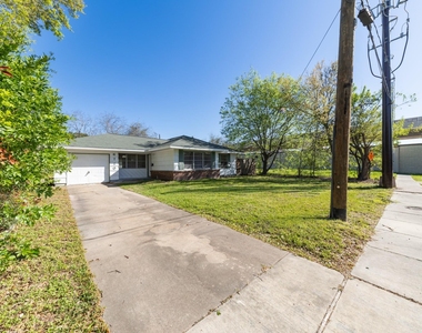 4710 Glenmont Street - Photo Thumbnail 31