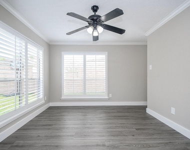 15807 Los Altos Drive - Photo Thumbnail 3