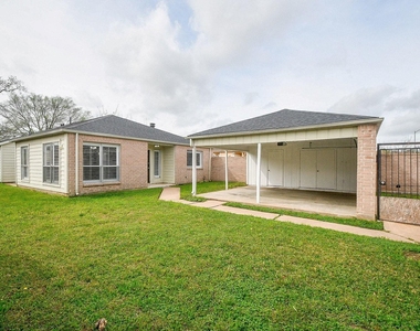 15807 Los Altos Drive - Photo Thumbnail 18