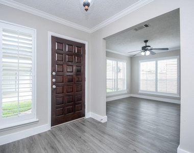 15807 Los Altos Drive - Photo Thumbnail 1