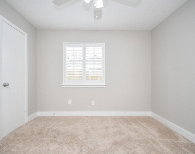 15807 Los Altos Drive - Photo Thumbnail 11