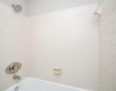15807 Los Altos Drive - Photo Thumbnail 16