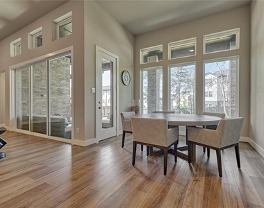 1716 Encino Boulevard - Photo Thumbnail 22