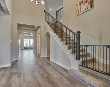 1716 Encino Boulevard - Photo Thumbnail 35