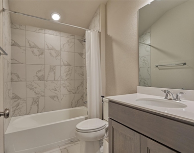 1716 Encino Boulevard - Photo Thumbnail 41