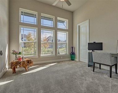1716 Encino Boulevard - Photo Thumbnail 29