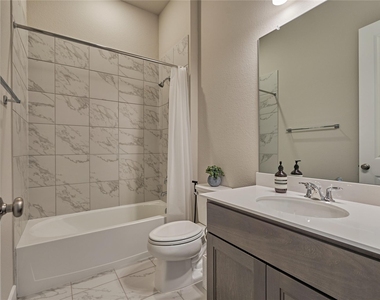 1716 Encino Boulevard - Photo Thumbnail 31
