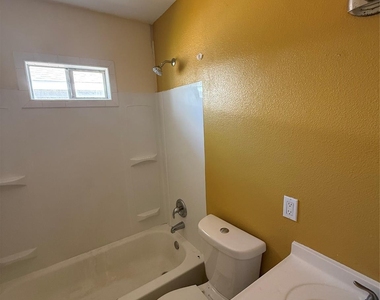 1311 Malvern Street - Photo Thumbnail 7