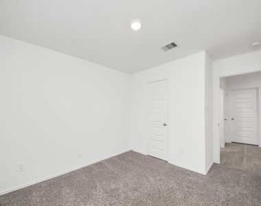1310 Bison View Lane - Photo Thumbnail 6