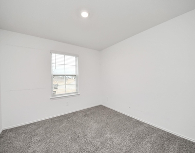 1310 Bison View Lane - Photo Thumbnail 10