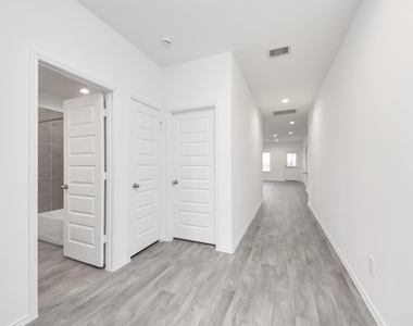1310 Bison View Lane - Photo Thumbnail 4