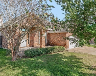 4009 Reatta Lane - Photo Thumbnail 1