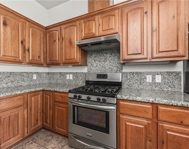 4009 Reatta Lane - Photo Thumbnail 6