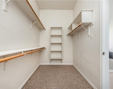 4009 Reatta Lane - Photo Thumbnail 17