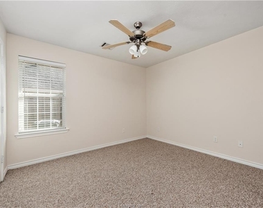 4009 Reatta Lane - Photo Thumbnail 11