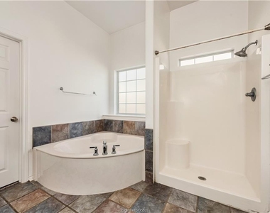 4009 Reatta Lane - Photo Thumbnail 16