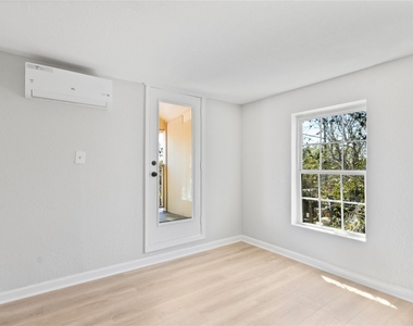 2507 37th Street - Photo Thumbnail 18