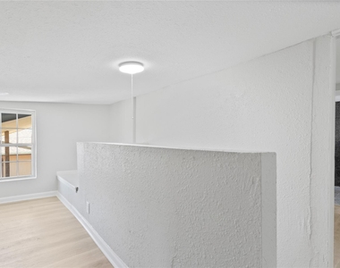 2507 37th Street - Photo Thumbnail 14