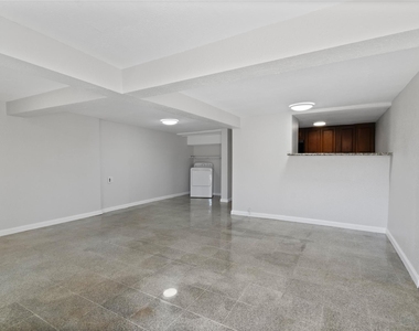 2507 37th Street - Photo Thumbnail 6