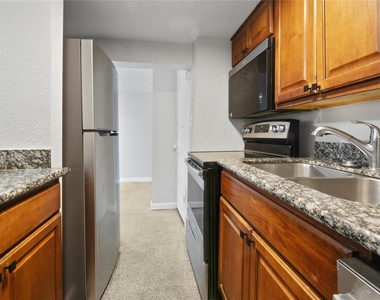 2507 37th Street - Photo Thumbnail 11