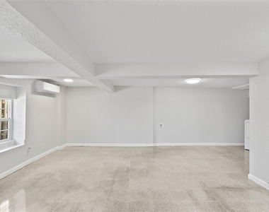 2507 37th Street - Photo Thumbnail 7