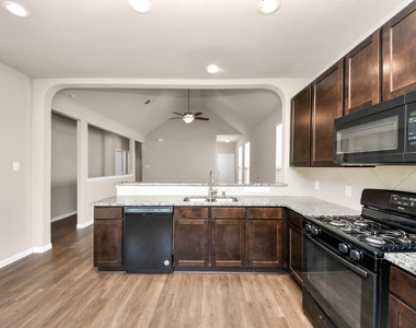 17630 Holroyd Road - Photo Thumbnail 9