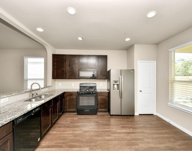 17630 Holroyd Road - Photo Thumbnail 8