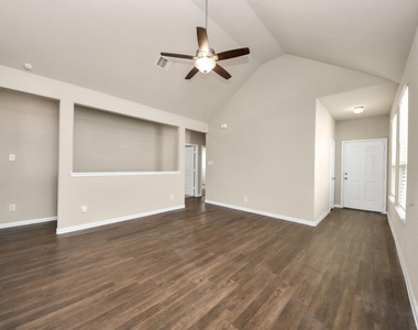 17630 Holroyd Road - Photo Thumbnail 6