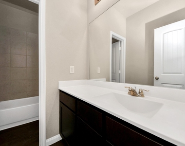 17630 Holroyd Road - Photo Thumbnail 19
