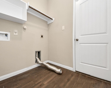 17630 Holroyd Road - Photo Thumbnail 20