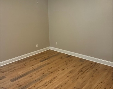 3401 Woodsong Drive - Photo Thumbnail 11