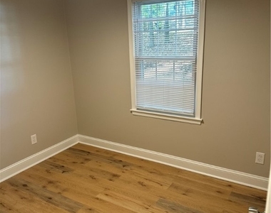 3401 Woodsong Drive - Photo Thumbnail 4