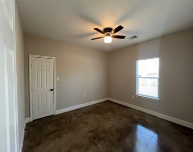 30023 Rosebud Street - Photo Thumbnail 10