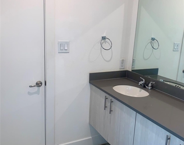 10209 Las Nubes Avenue - Photo Thumbnail 24