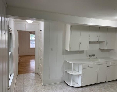 1410 Wentworth Street - Photo Thumbnail 12