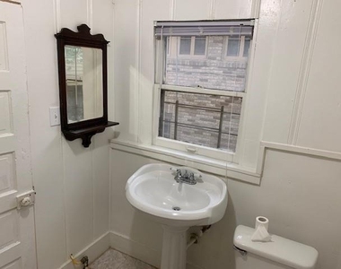 1410 Wentworth Street - Photo Thumbnail 13