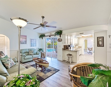 5036 Sw 9th Place - Photo Thumbnail 16