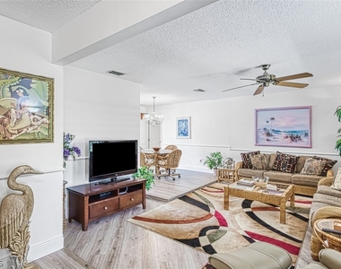 5036 Sw 9th Place - Photo Thumbnail 6