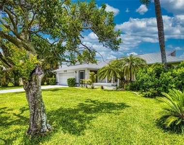 5036 Sw 9th Place - Photo Thumbnail 36