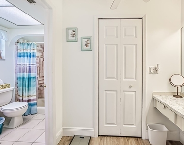 5036 Sw 9th Place - Photo Thumbnail 25