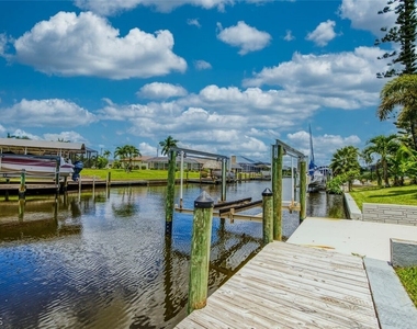 5036 Sw 9th Place - Photo Thumbnail 35