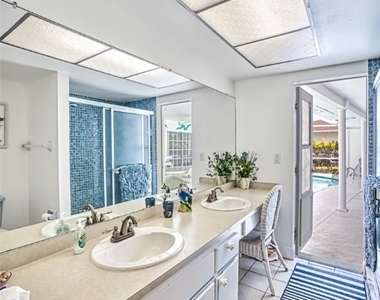 5036 Sw 9th Place - Photo Thumbnail 30
