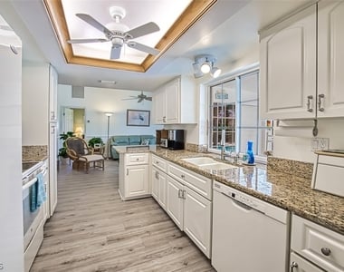 5036 Sw 9th Place - Photo Thumbnail 12