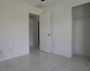 3428 Jeffcott Street - Photo Thumbnail 25