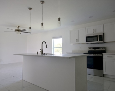 3428 Jeffcott Street - Photo Thumbnail 9